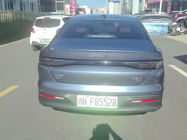BYD Seal 05 DM-i 2025