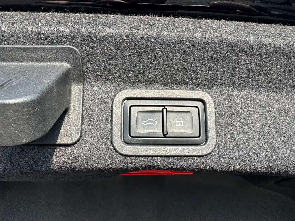 Audi A6L 2022 — фото 27