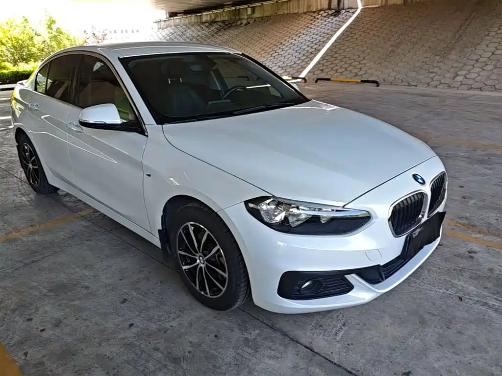 BMW 1 Series 2018 — фото 4