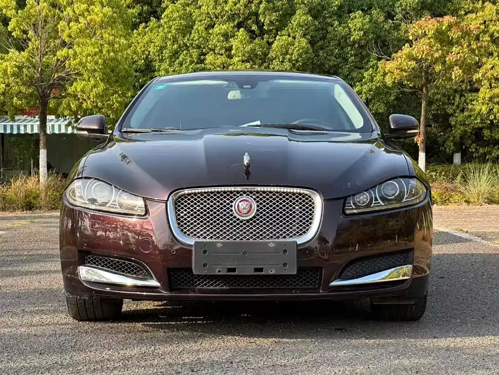 Jaguar XF 2014 — фото 2