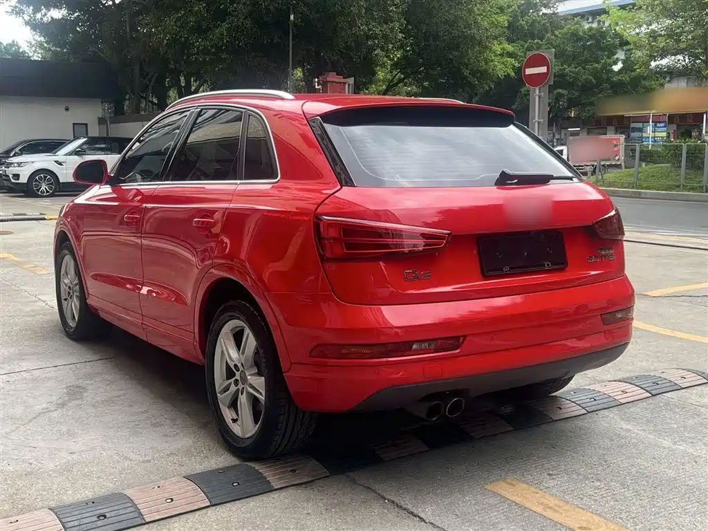 Audi Q3 2017 — фото 25