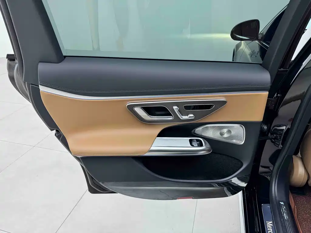 Mercedes-Benz E-Class 2025