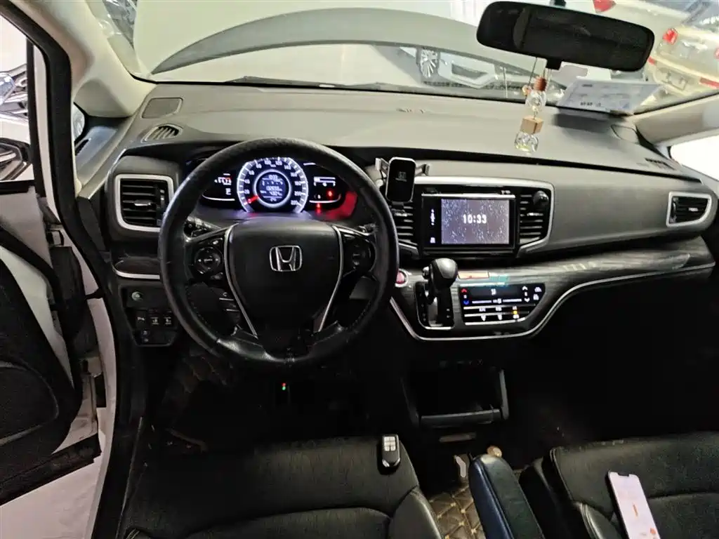 Honda Odyssey 2015 — фото 11