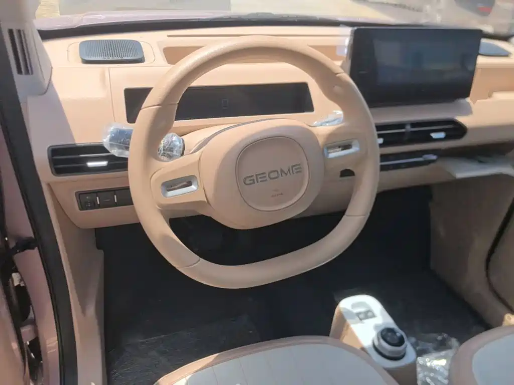 Geely Galaxy Panda 2026 — фото 11