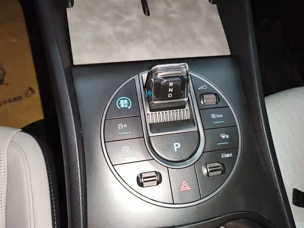 BYD Seal 05 DM-i 2025 — фото 14