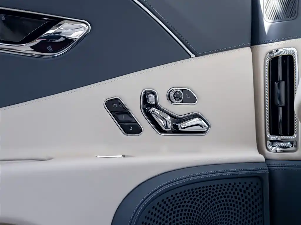 Bentley Flying Spur 2024 — фото 22