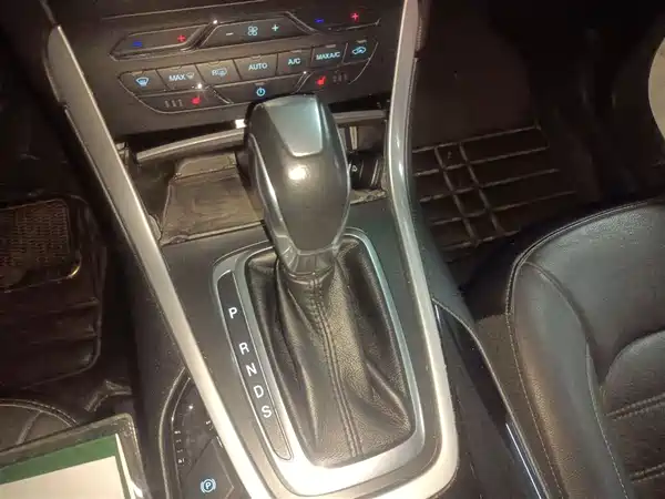 Ford Edge 2015