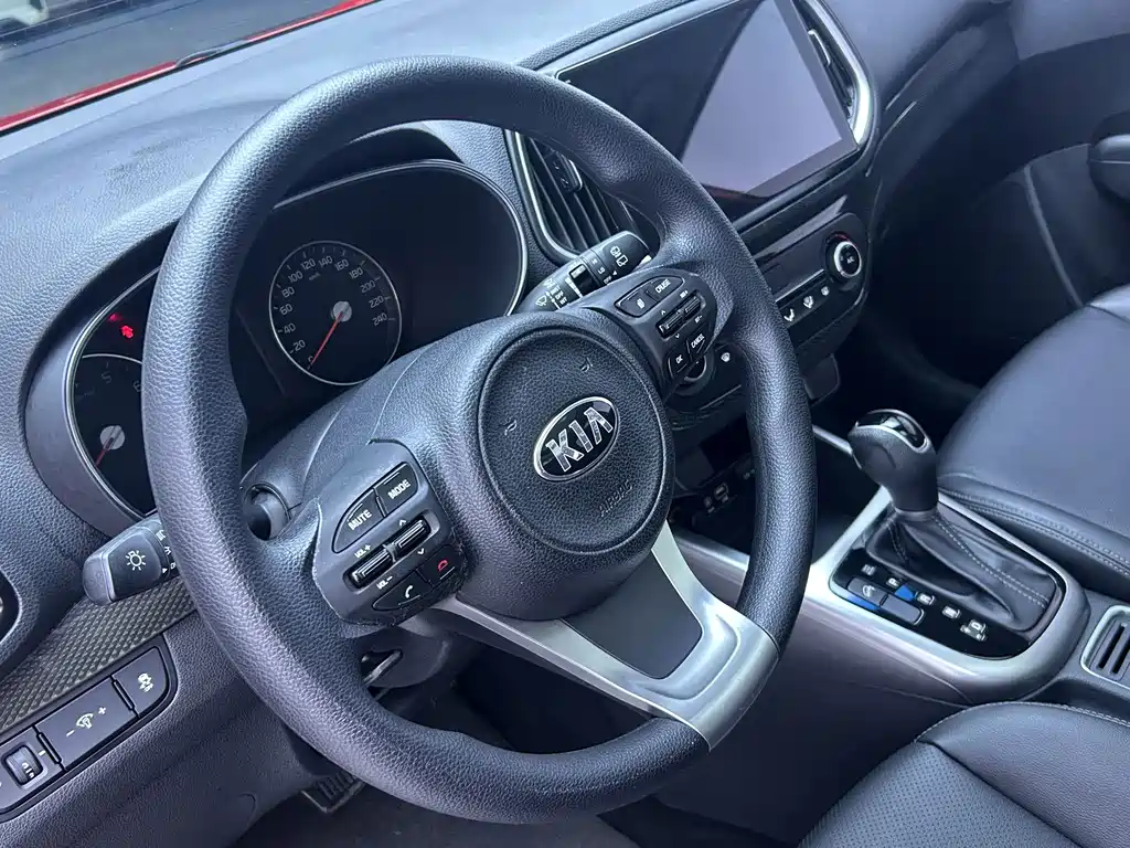 Kia KX3 Proud Running 2016 — фото 18