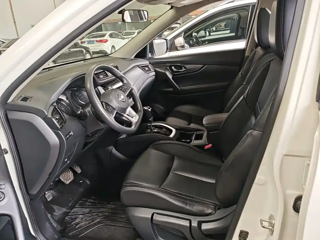 Nissan X-Trail 2018 — фото 15