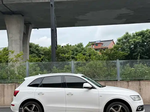 Audi Q5 2015