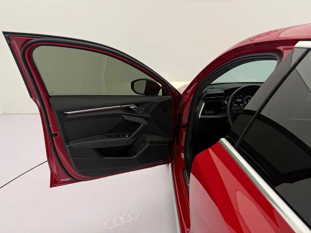 Audi A3 2022 — фото 23