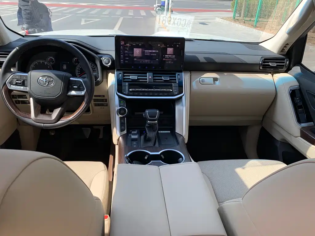 Toyota Land Cruiser 2025 — фото 10