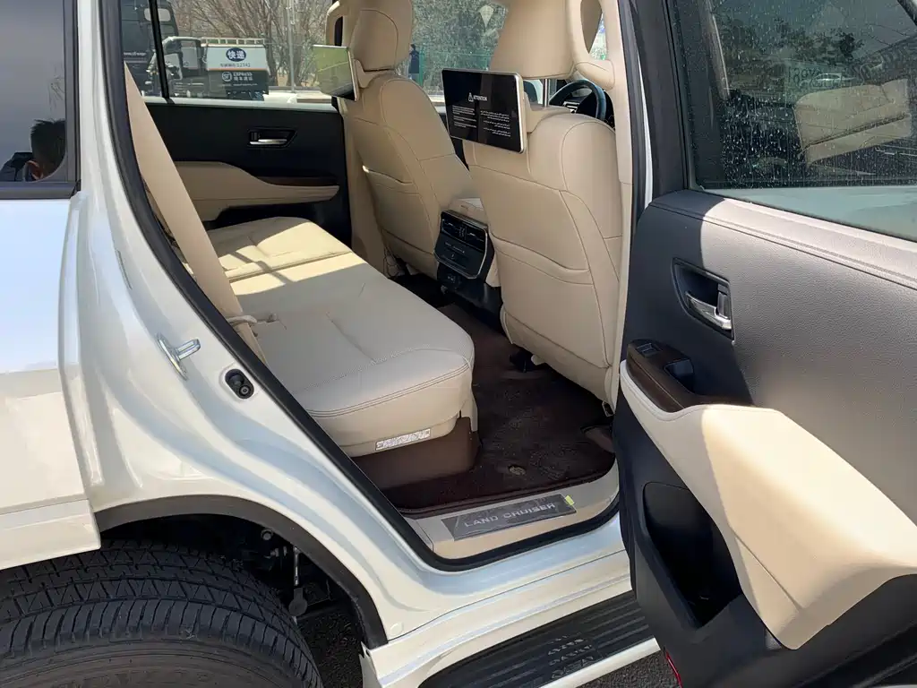 Toyota Land Cruiser 2025 — фото 15