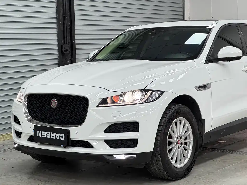Jaguar F-PACE 2017
