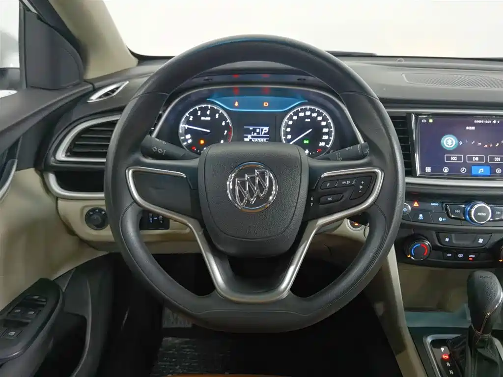 Buick Excelle 2018 — фото 11