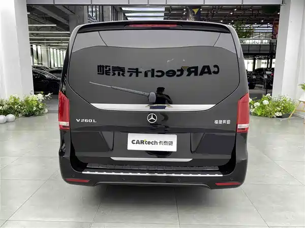 Mercedes-Benz V-Class 2024