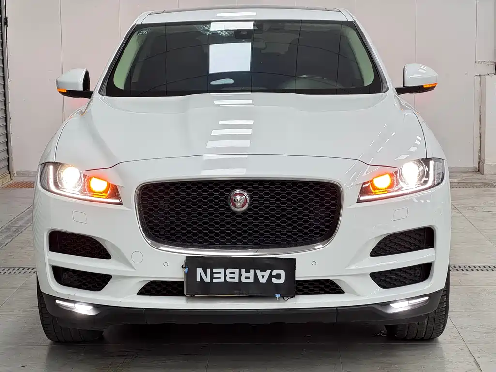 Jaguar F-PACE 2017