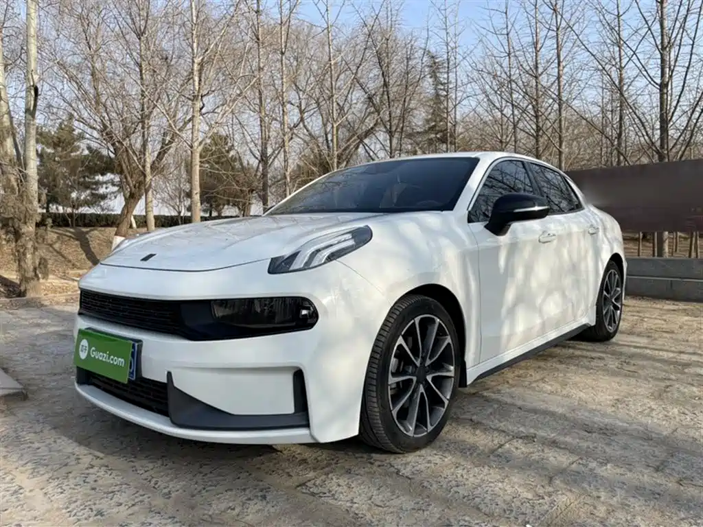 Lynk & Co 03 2020