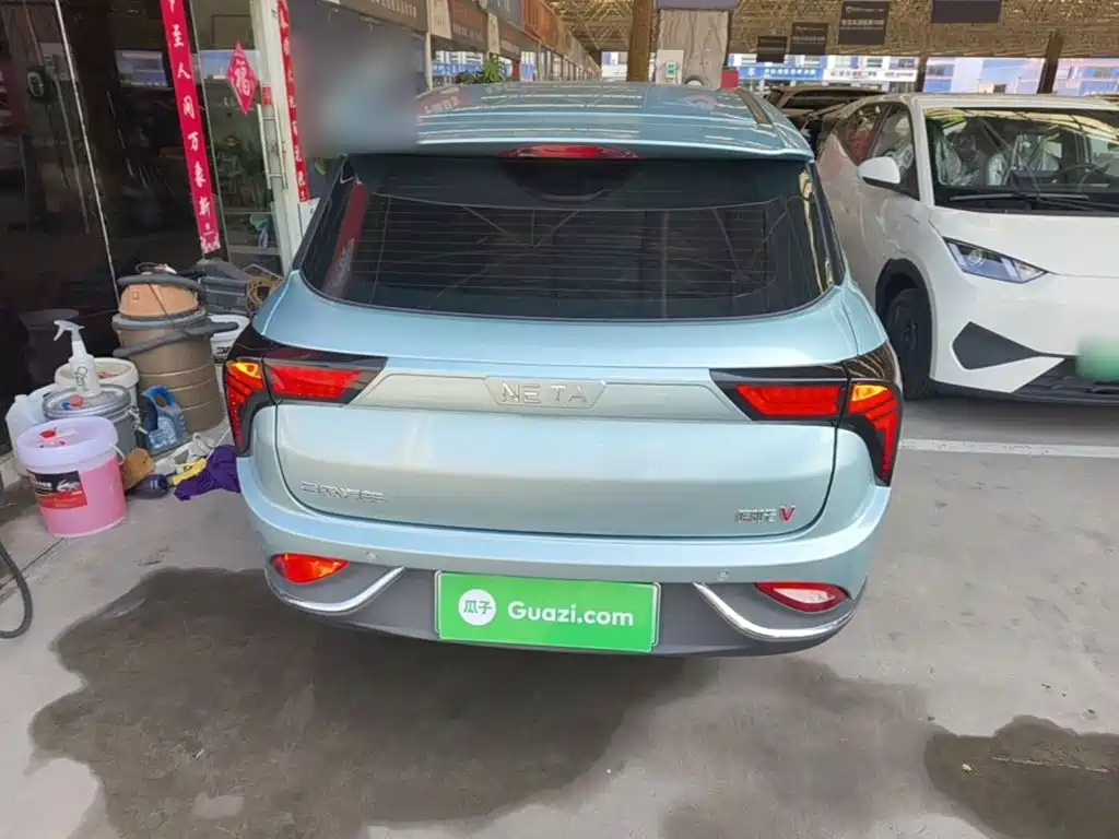 Neta V 2022