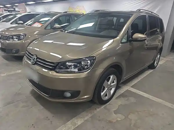 Volkswagen Touran 2015