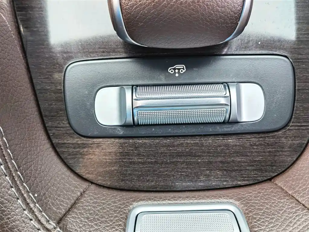 Mercedes-Benz GLE 2020 — фото 28
