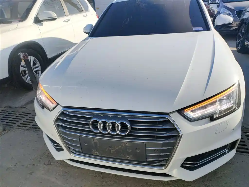 Audi A4L 2018 — фото 3