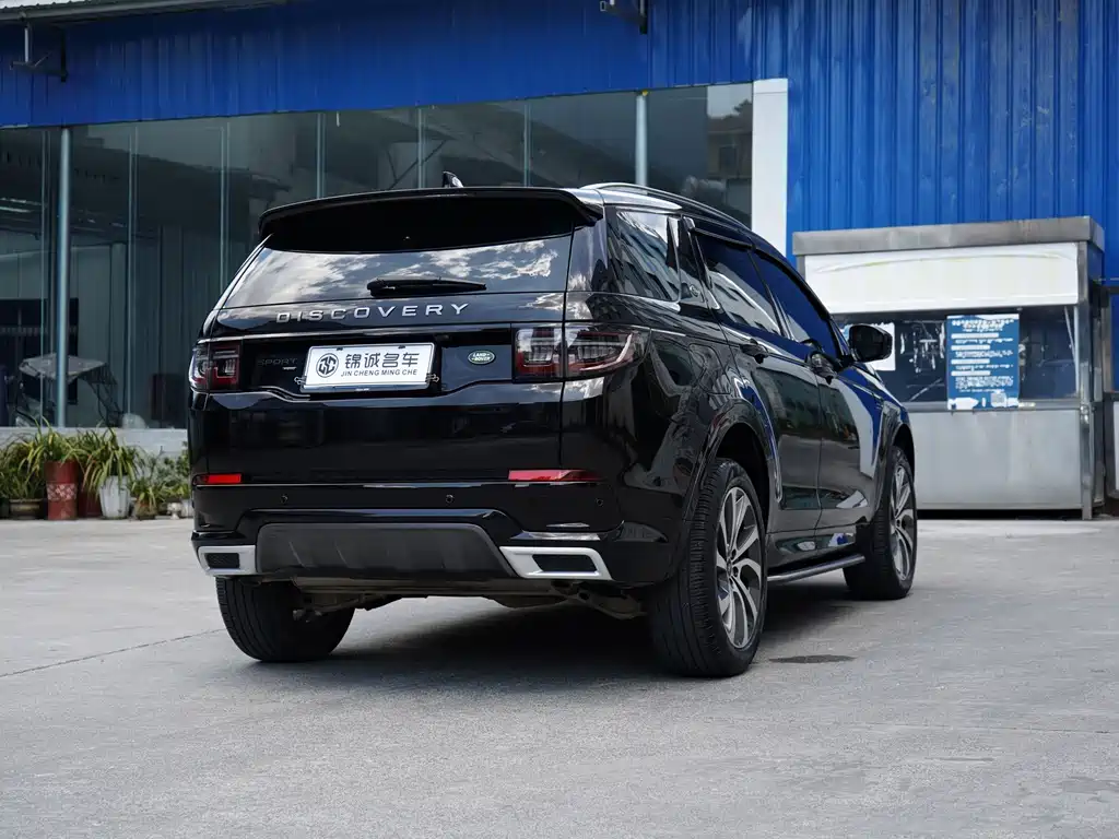 Land Rover Discovery Sport 2023 — фото 9