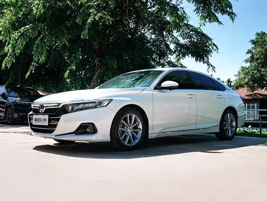 Honda Accord 2021 — фото 1