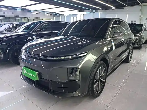 Li Auto L6 2025