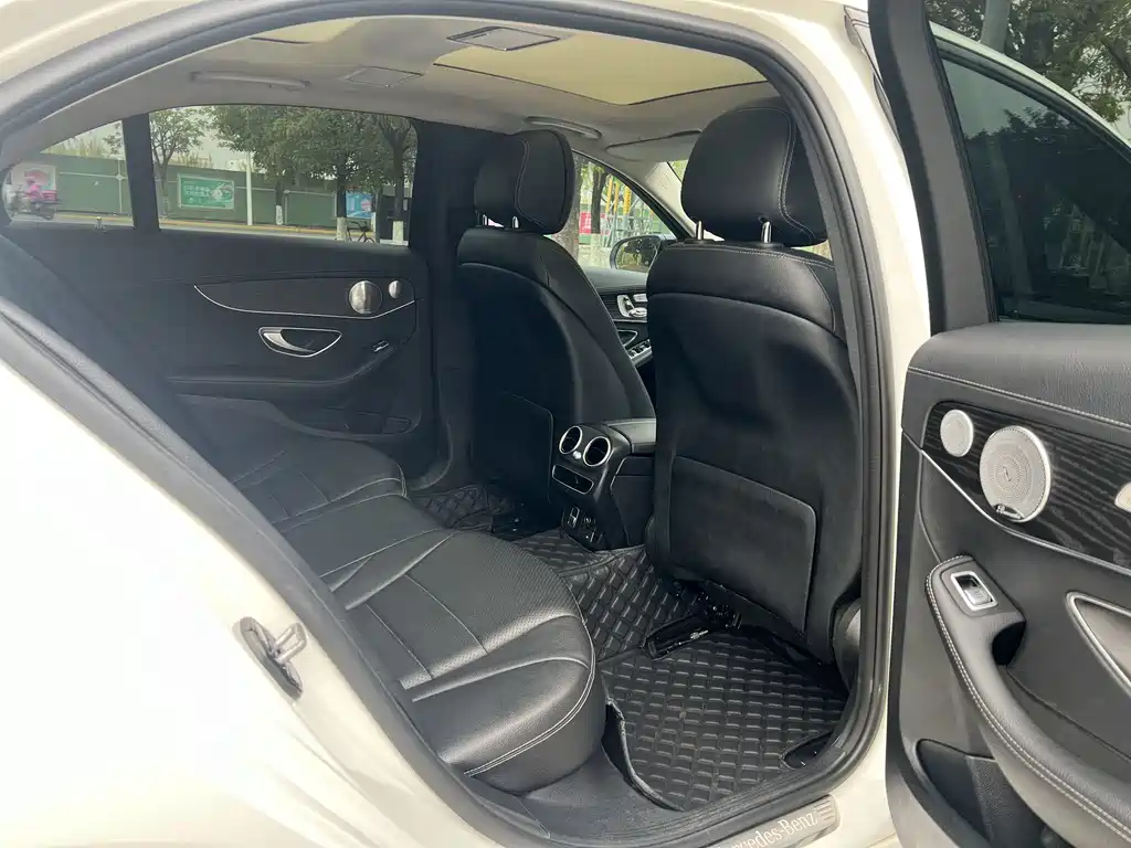 Mercedes-Benz C-Class 2021 — фото 15