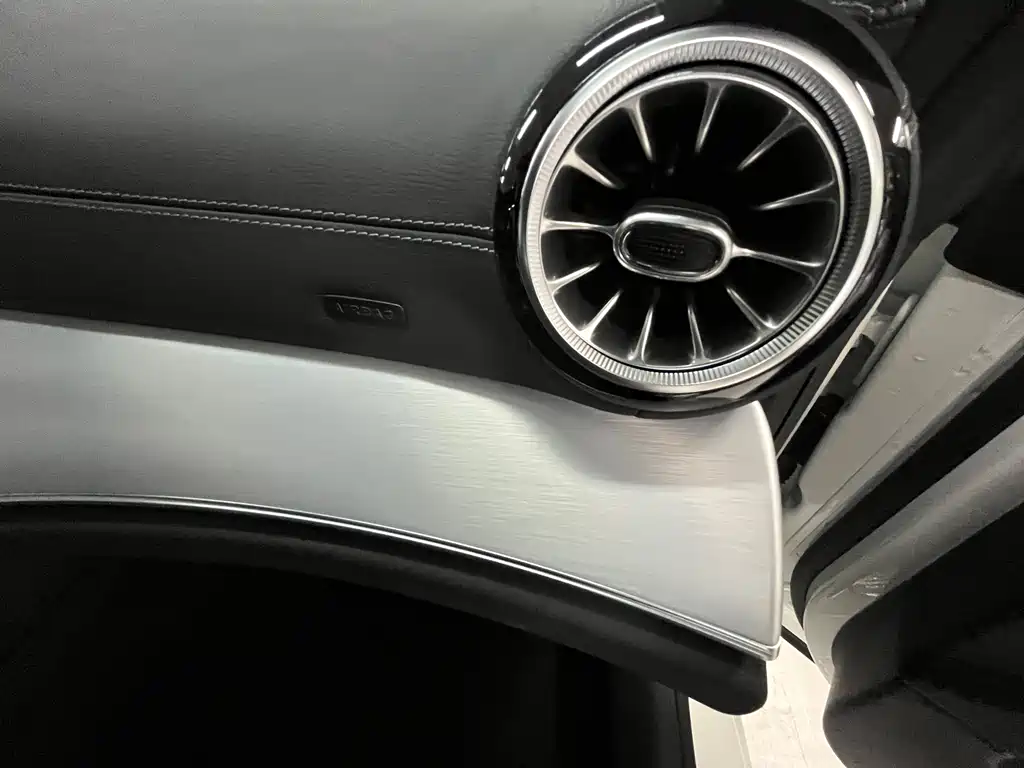 Mercedes-Benz E-Class 2023 — фото 12