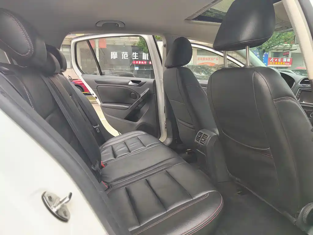 Volkswagen Golf 2013