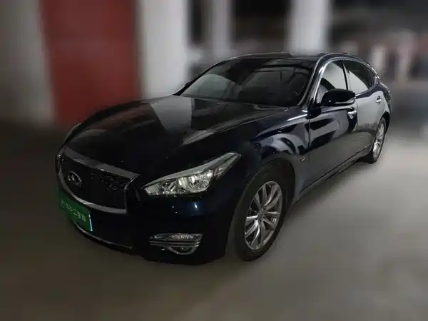 Infiniti Q70 2018
