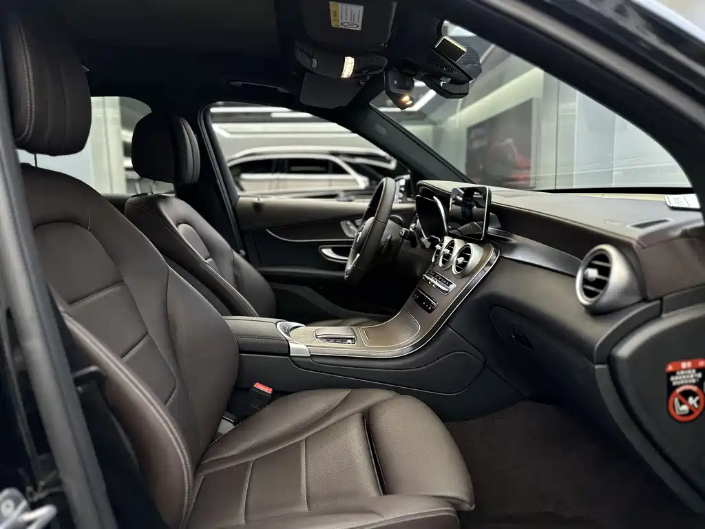 Mercedes-Benz GLC 2023 — фото 24