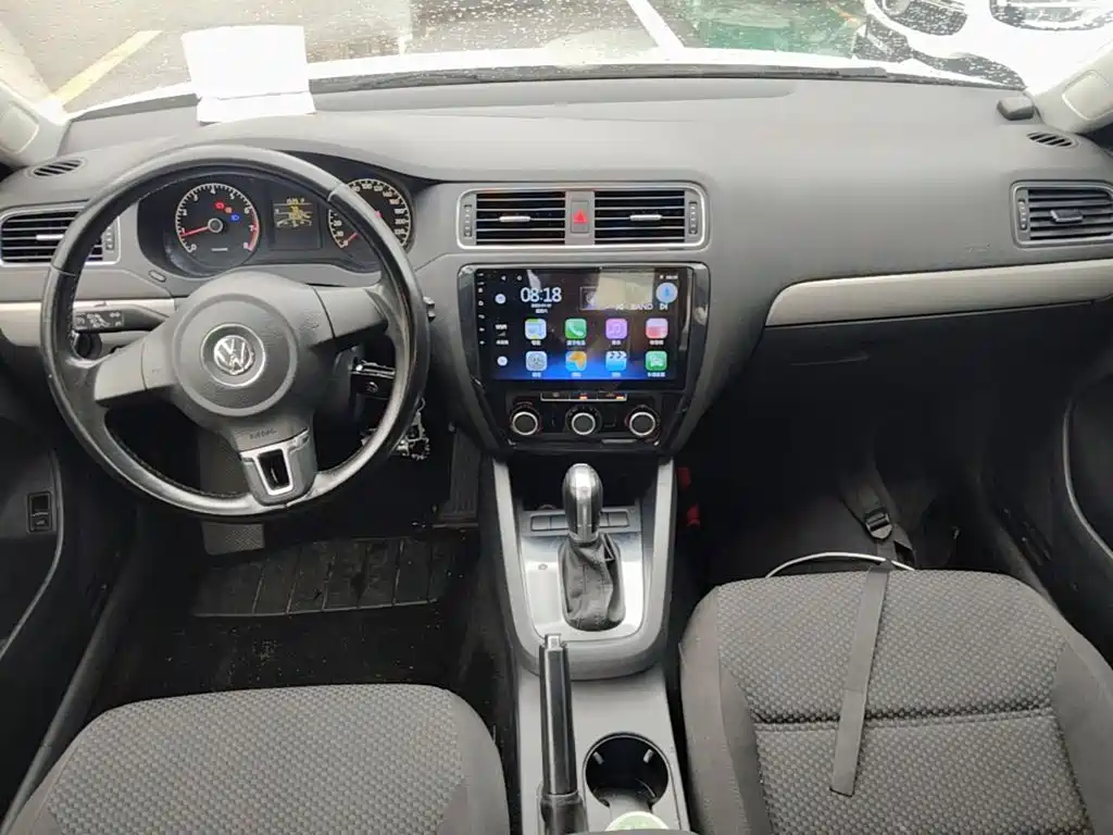 Volkswagen Sagitar 2015