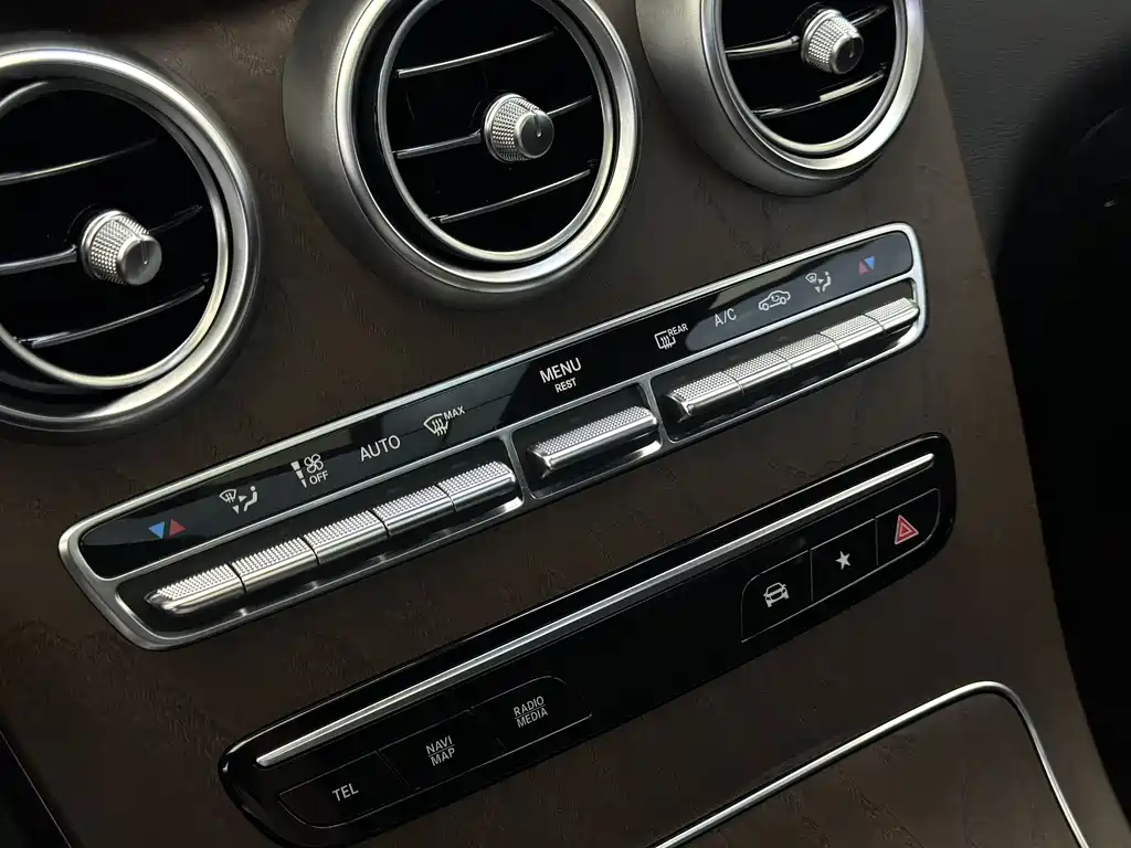 Mercedes-Benz GLC 2023 — фото 11