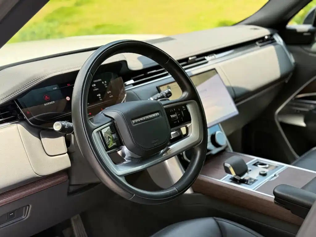 Land Rover Range Rover 2023 — фото 13