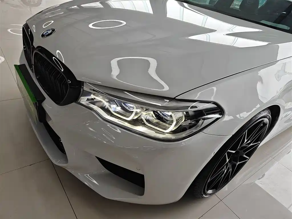BMW 5 Series 2020 — фото 24