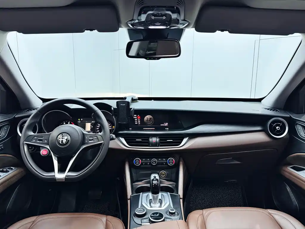 Alfa Romeo Stelvio 2019 — фото 19