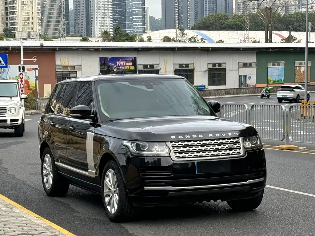 Land Rover Range Rover 2018 — фото 25