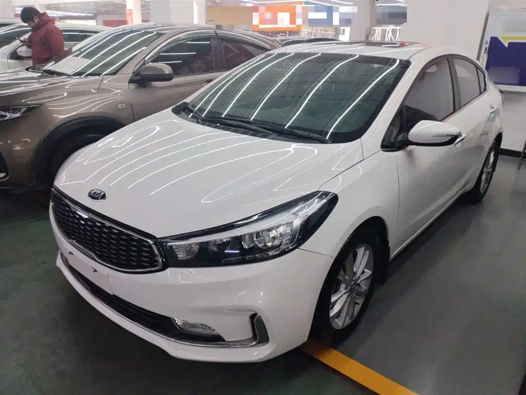 Kia K3 2017 — фото 1