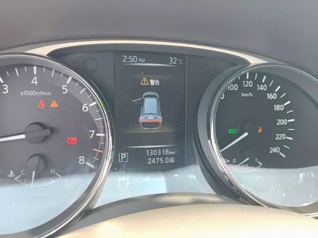 Nissan X-Trail 2015 — фото 12