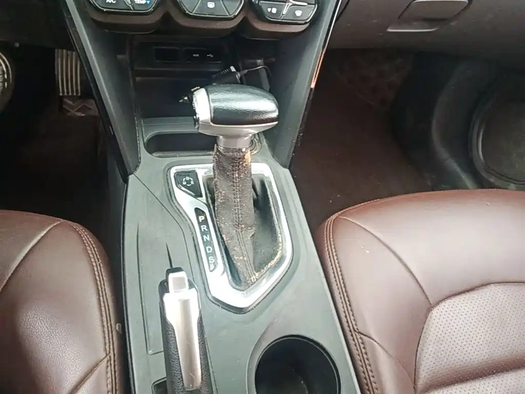 GAC Motor Trumpchi GS4 2016 — фото 14