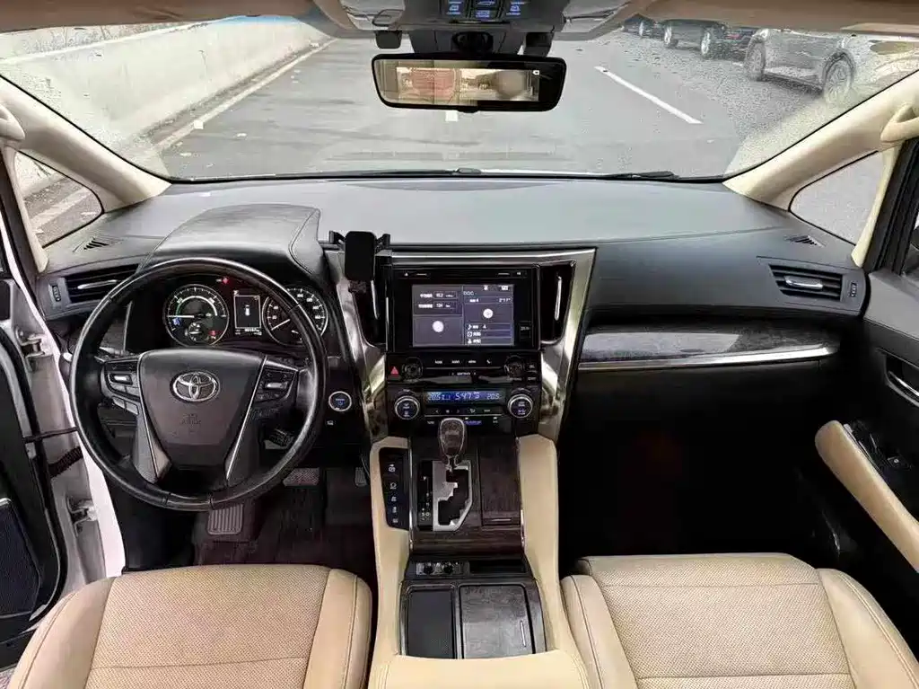Toyota Alphard 2019 — фото 9
