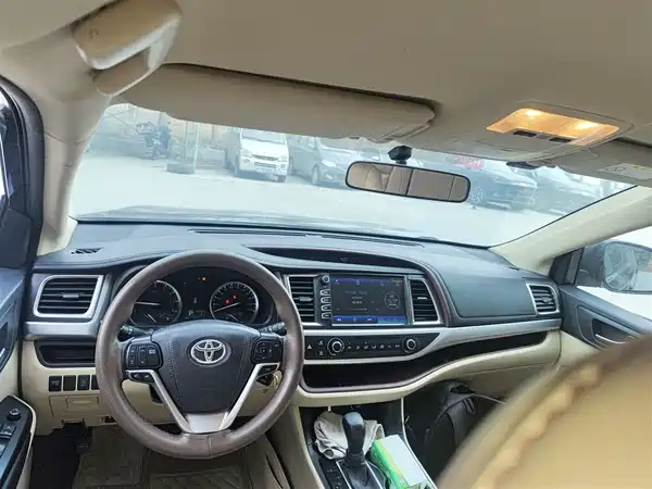 Toyota Highlander 2017