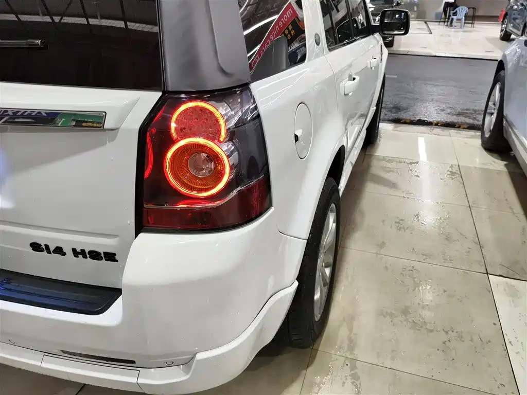 Land Rover Freelander 2 2014 — фото 24
