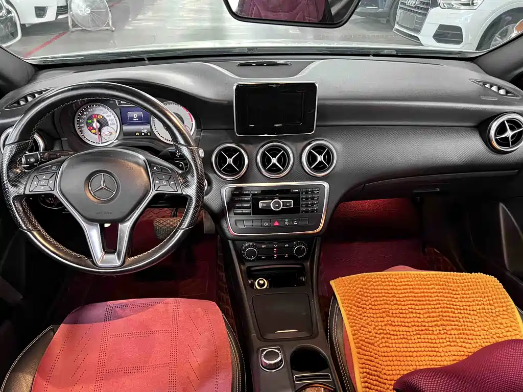 Mercedes-Benz A-Class 2015