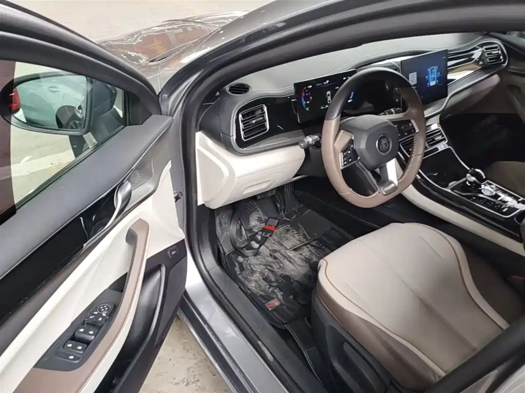 BYD Qin PLUS 2023 — фото 16