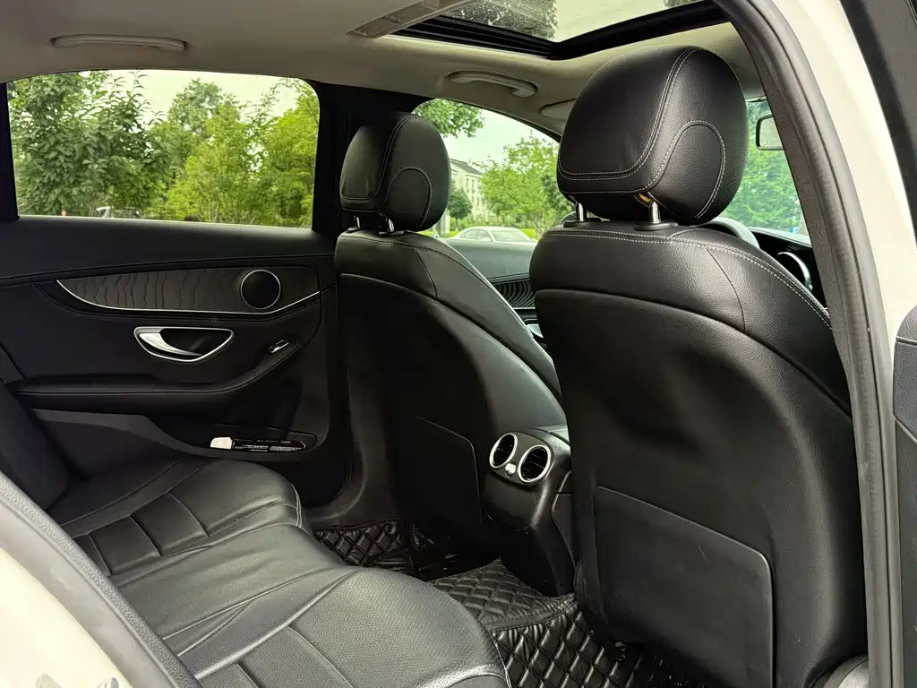 Mercedes-Benz C-Class 2018