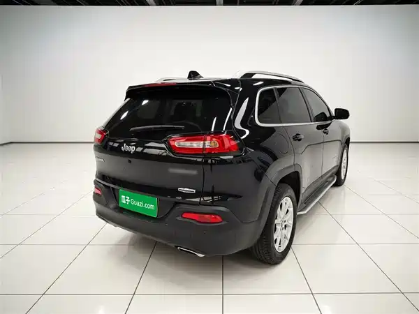 Jeep Cherokee 2016